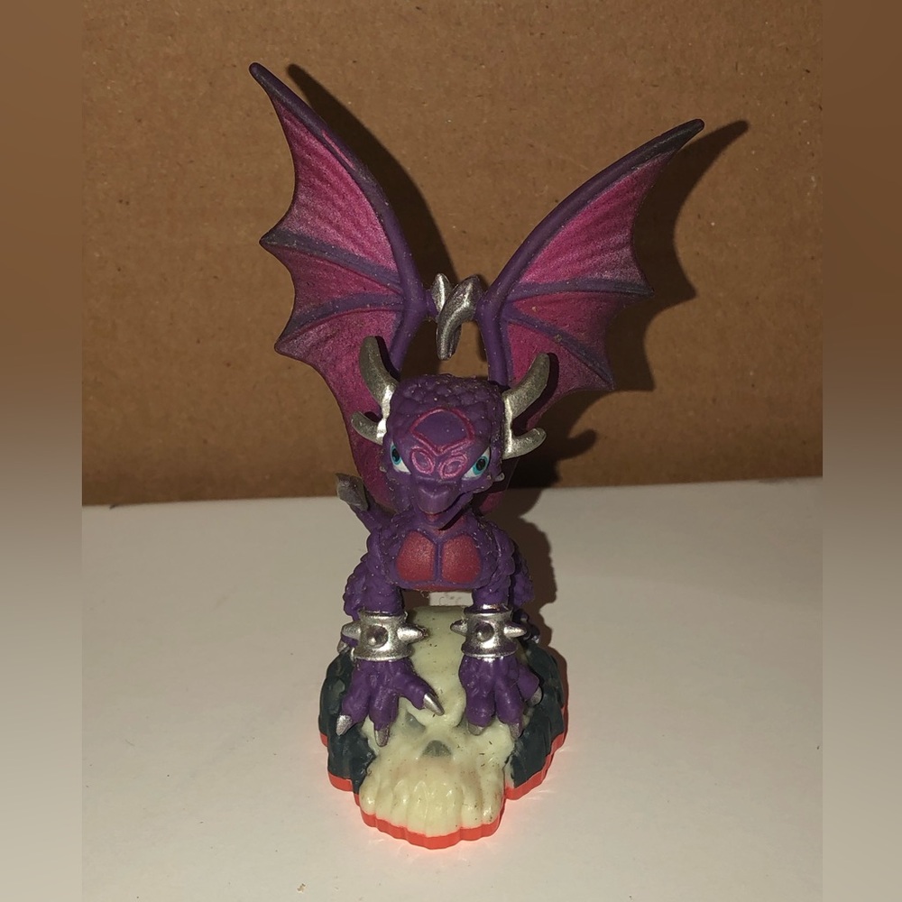 3/$20 Skylanders - Cynder